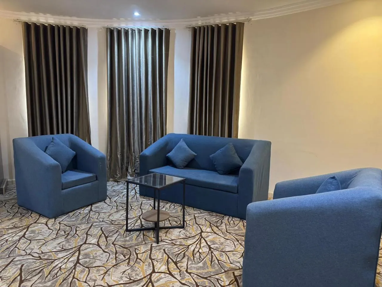 فندق الراقي المميز - Al-Raaqi Al-Mumayaz Mecca Hotel