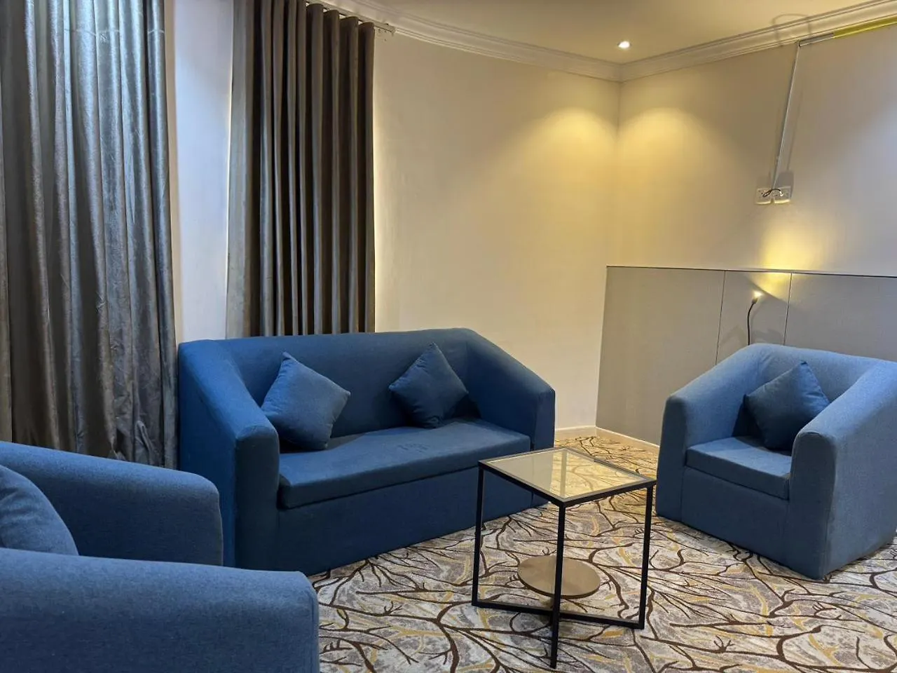 فندق الراقي المميز - Al-Raaqi Al-Mumayaz Mecca Hotel